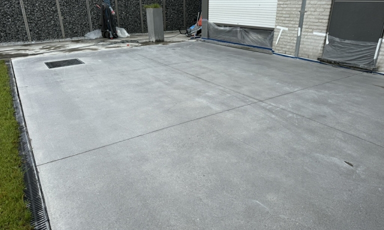 Terras polybeton gerenoveerd